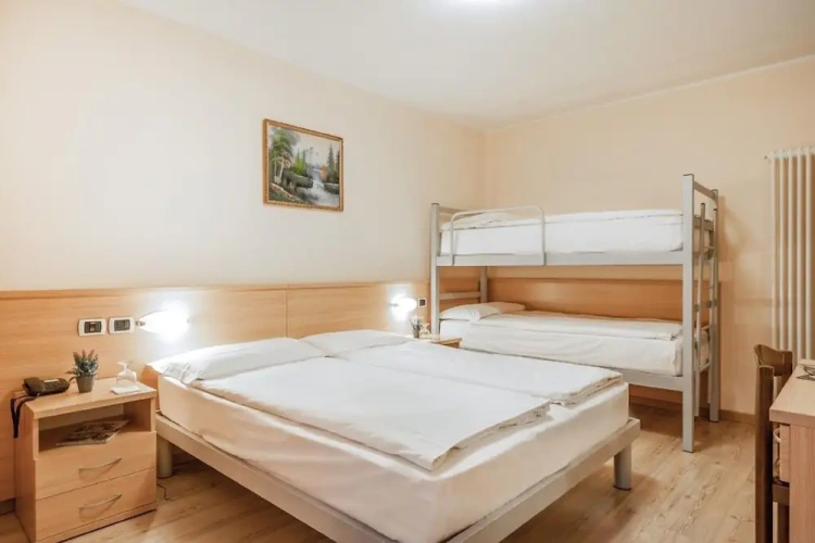 Classic Quadruple room with balcony