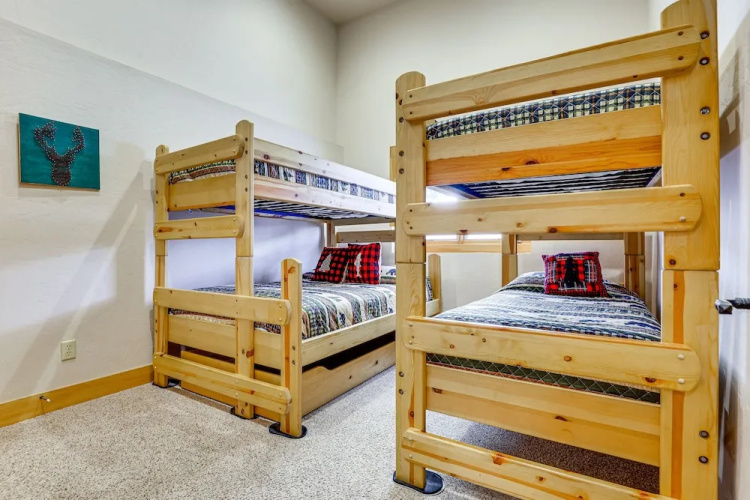 Serene Home w/ Private Hot Tub in Silverthorne