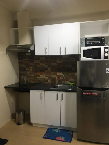 Spacious 1 Bedroom Unit at Centrio Tower