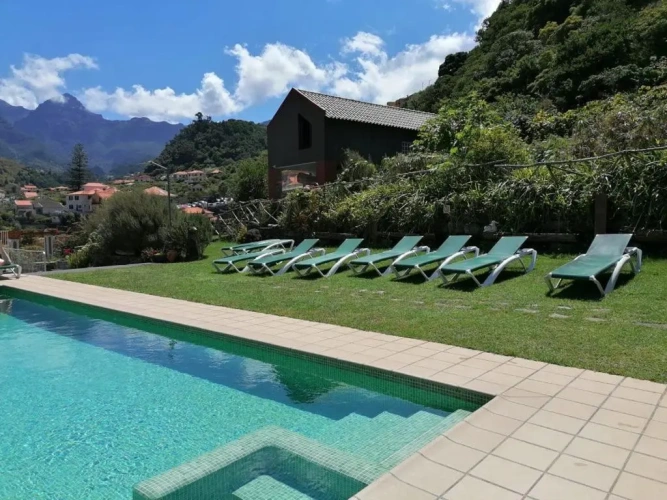 2 Bedrooms Chalet