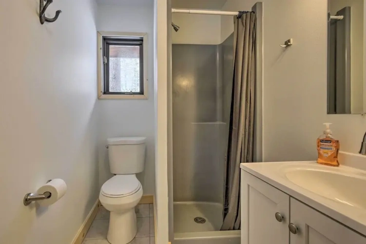 4 Bedrooms Cottage