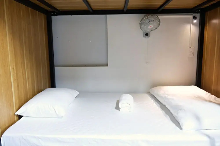 RAW Hostel - Tour & Motorbikes Rental