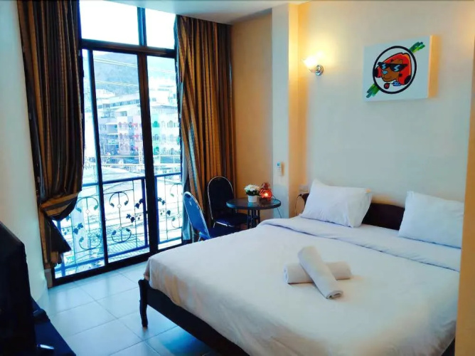 Zodiac Hotel