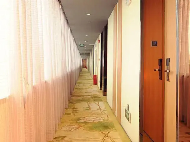 Yes Journey Hotel