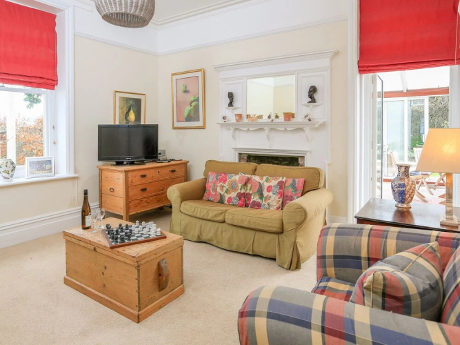 1 Holmleigh