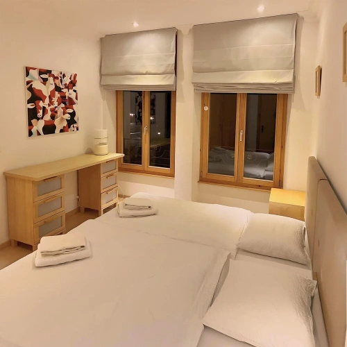 3 Bedrooms Apartment