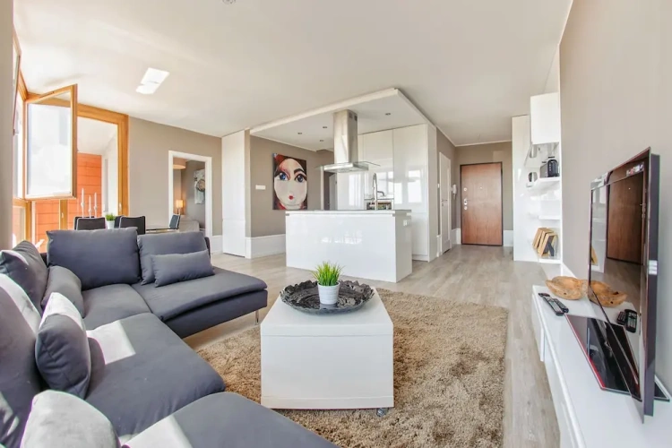 Apartment with balcony