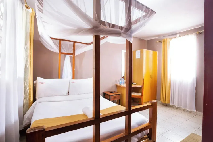 Melvic Hotel