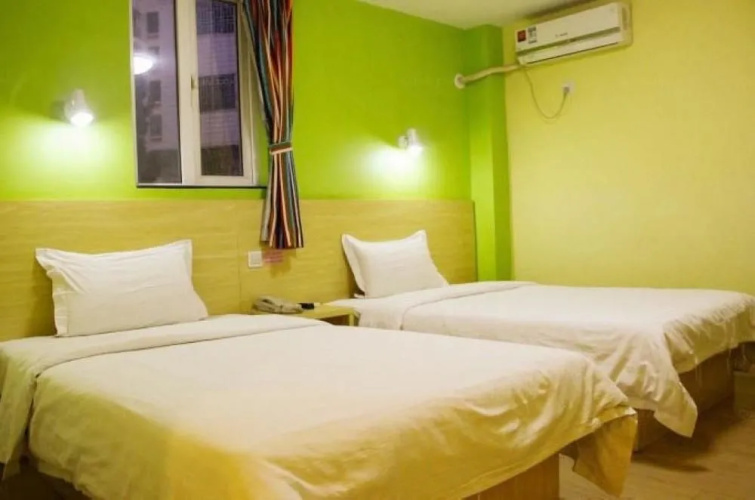 Super 8 Hotel