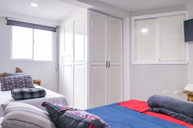 Standard Triple room