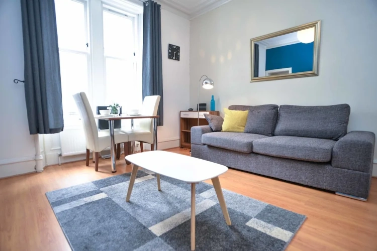 Quadruple Apartment