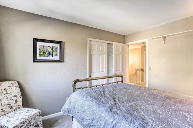 4 Bedrooms Cottage