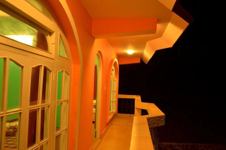 heem yamb inn