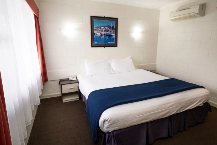 Edgewater Hotel