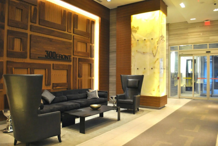 Livingsuites Toronto - Front & John