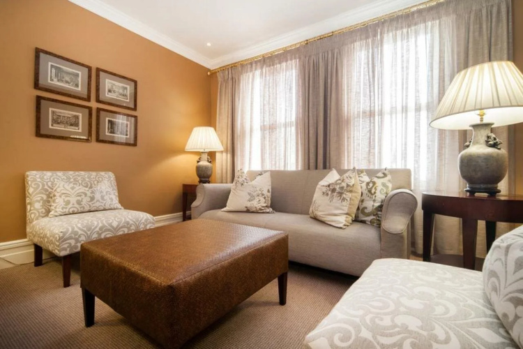 Quarters Hotel