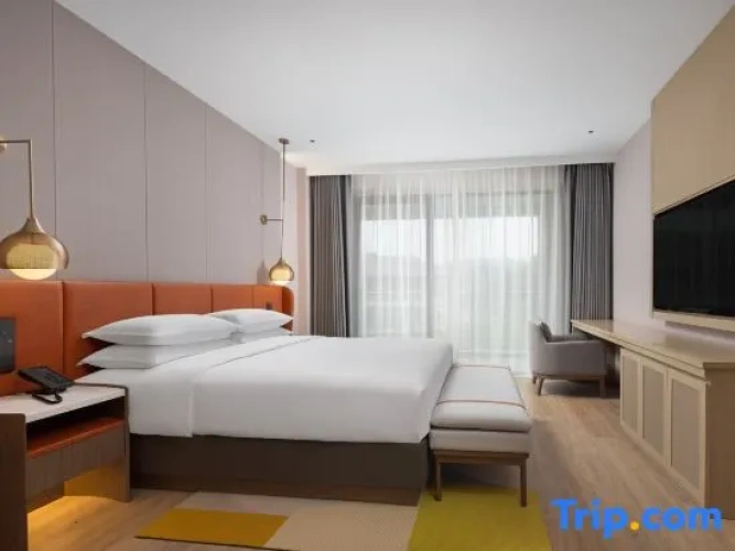 Suite with mountain view