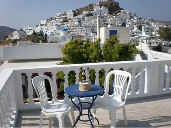 Standard Triple room with view
