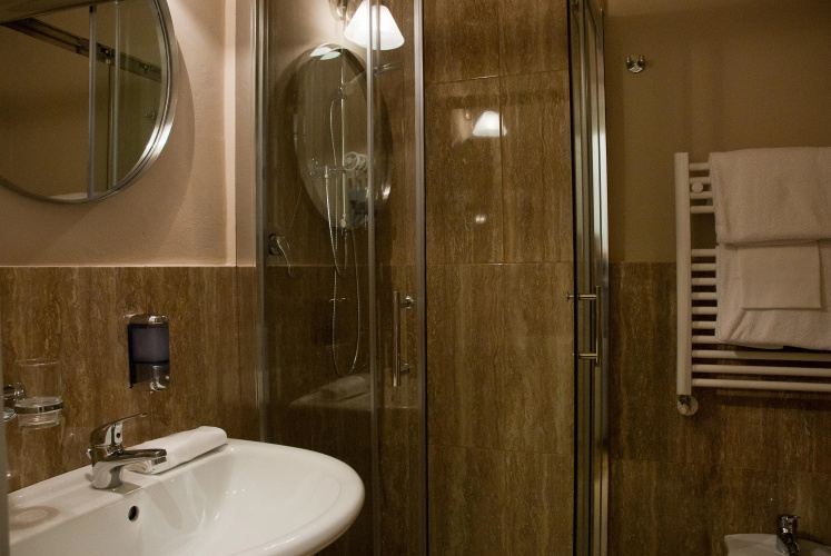 Black 5 Florence Suite