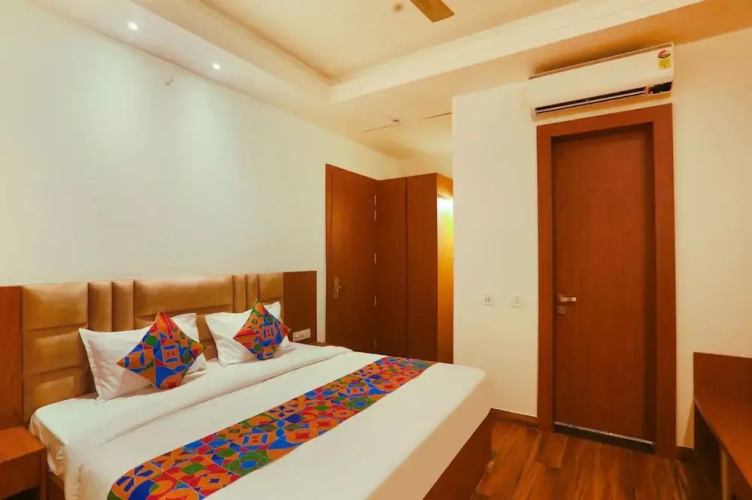 Hotel Swarn Bhoomi