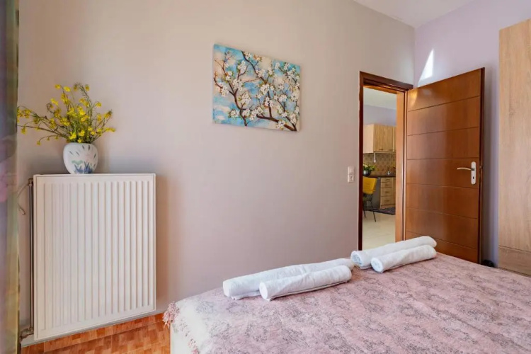 Arie's 1 Bedroom Apartment