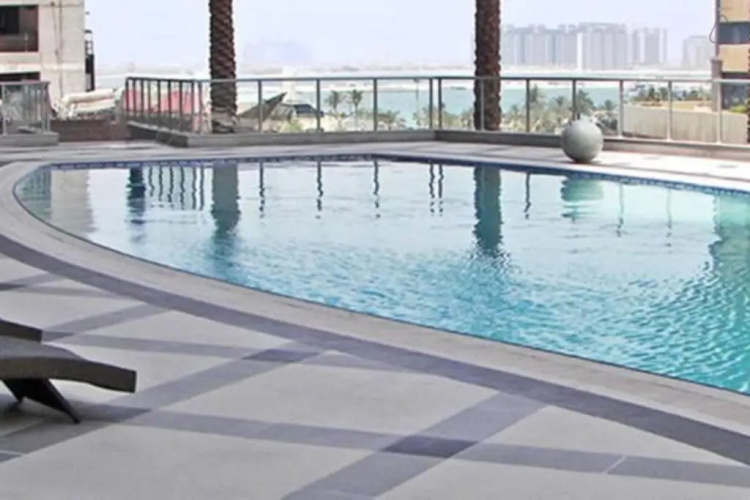 Luton Vacation Homes - The Marina Torch