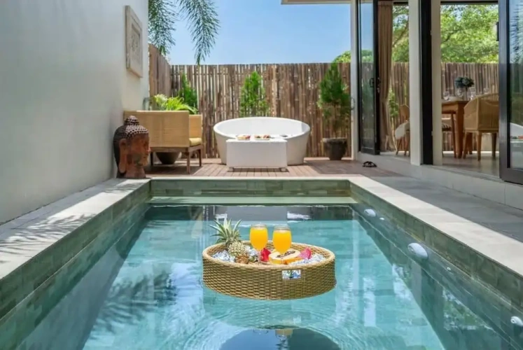 4 Bedrooms Luxury Villa