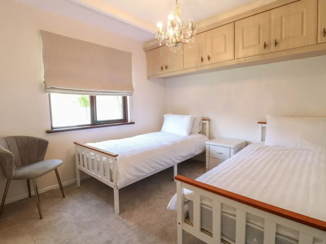 27 Brocklehurst