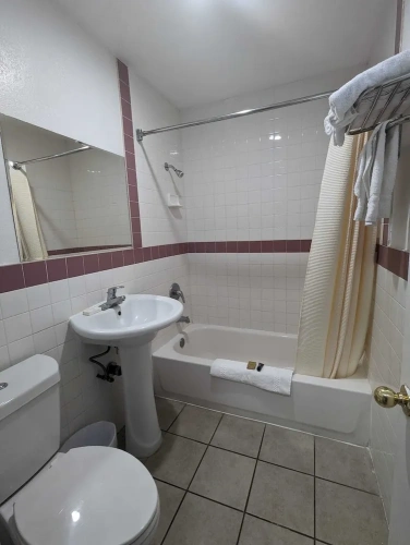 Deluxe Quadruple room with mountain view