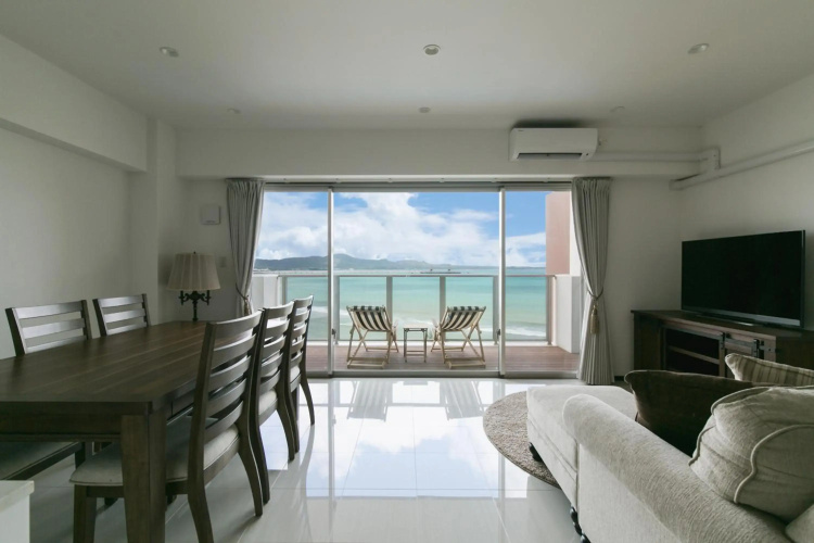 Hideout Okinawa Uruma