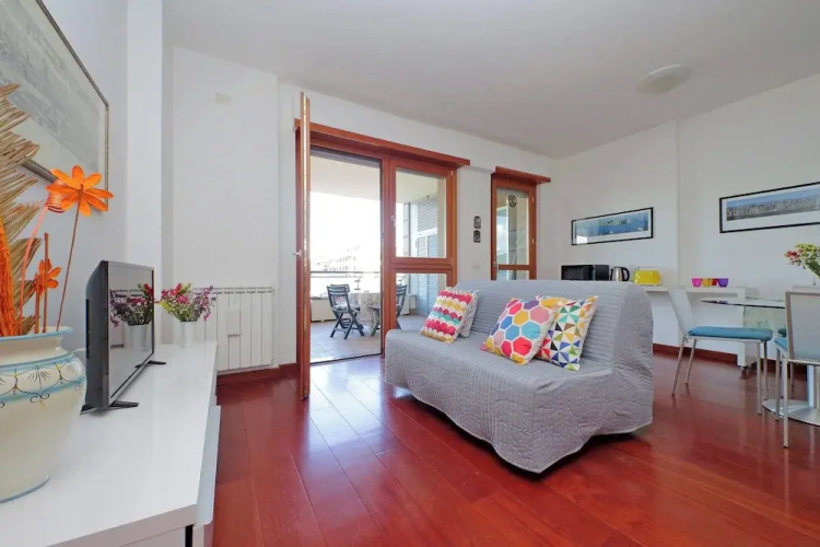 Modern Flat with terrace near Eataly