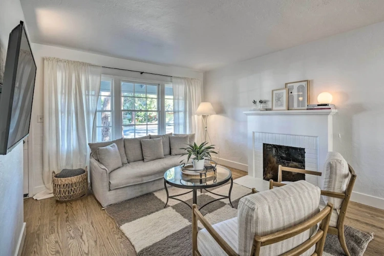 2 Bedrooms Cottage
