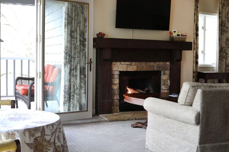 Greystone Inn