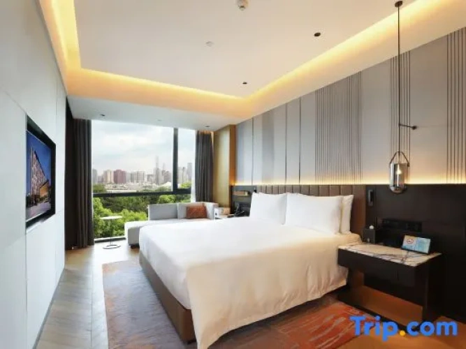 Deluxe Double Suite with garden view