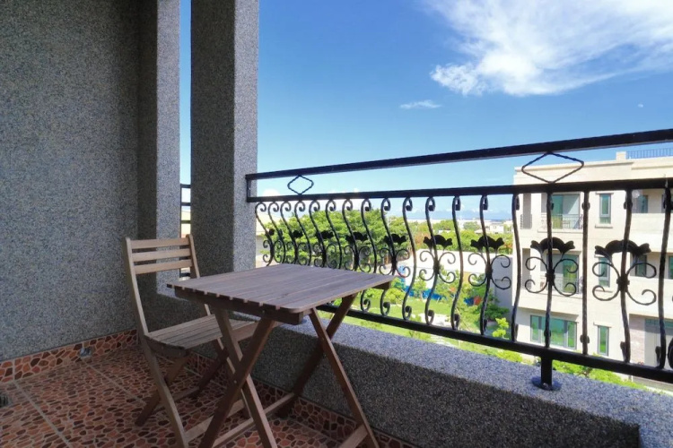 Yoho Villa