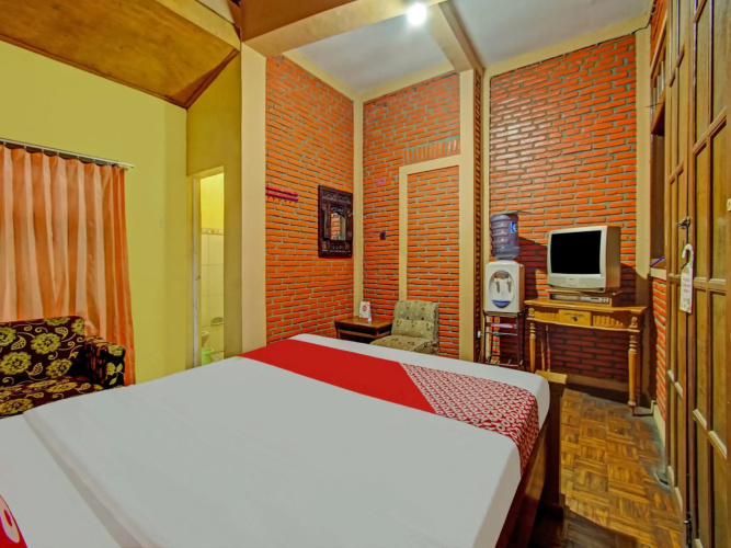 OYO 90031 Villa Papada