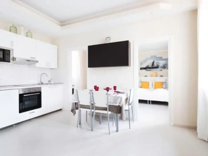 2 Bedrooms Apartment