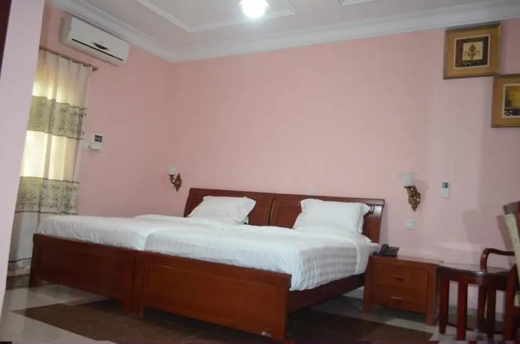 Precious Guest lodge