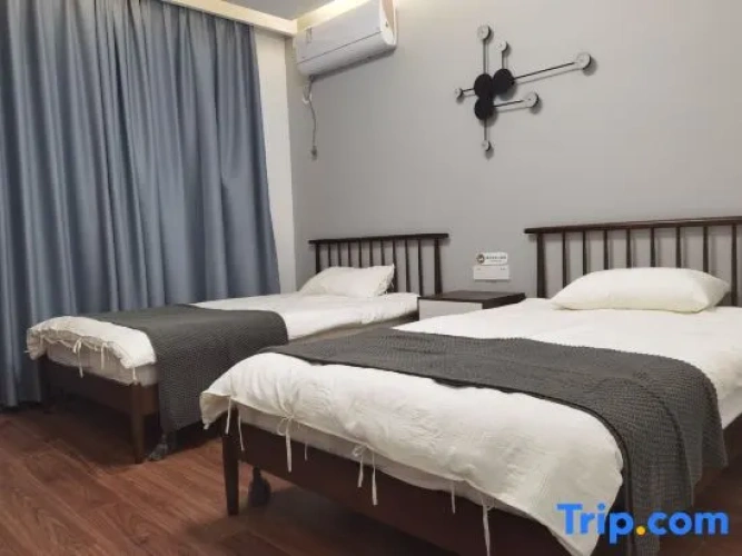 6 Bedrooms Suite