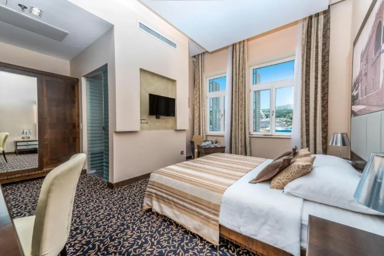 Superior Double room with harbour view