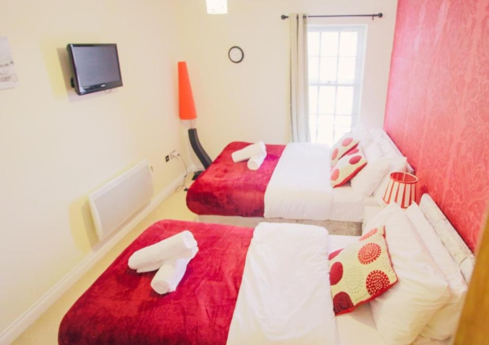2 Bedrooms Apartment