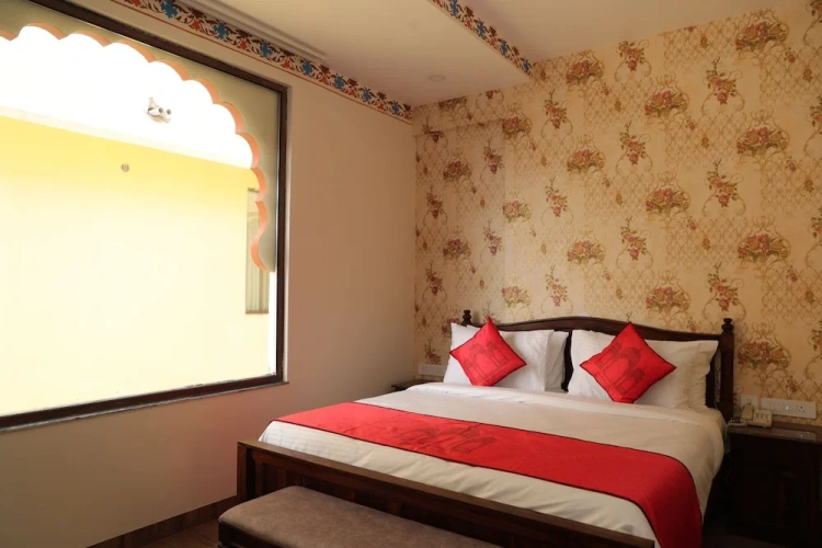 Superior Double room with city view