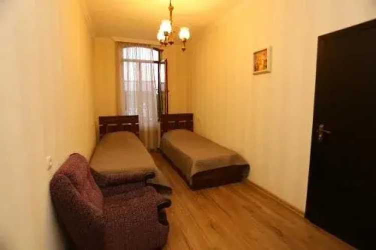 Guest House 2017