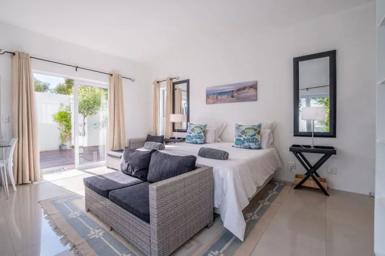 Greenways Beach House