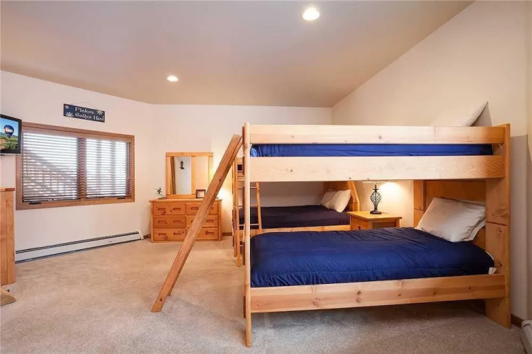 Ski Trail Lodge I