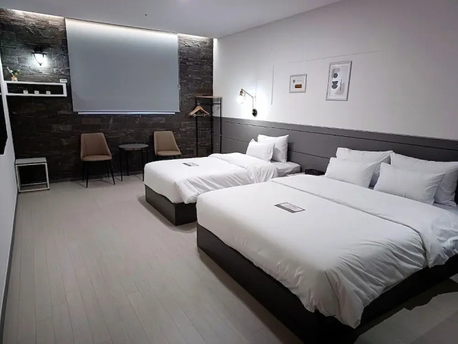 Hi&Hotel