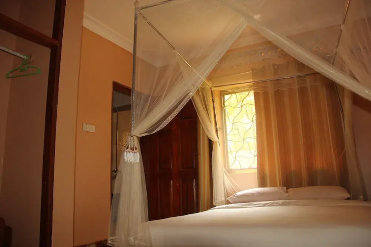 Saltek Forest cottages