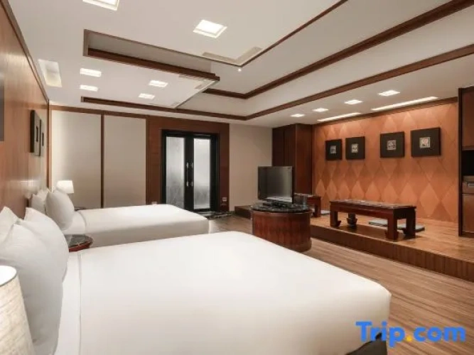 Deluxe Quadruple room
