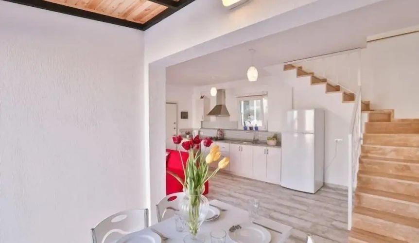 2 Bedrooms Villa