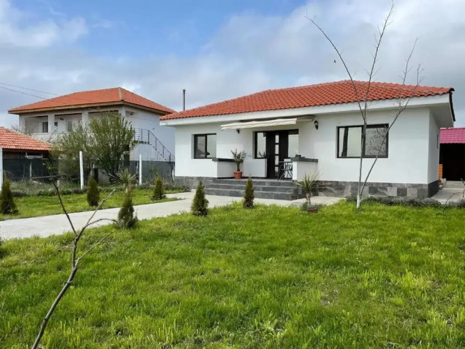 2 Bedrooms Cottage